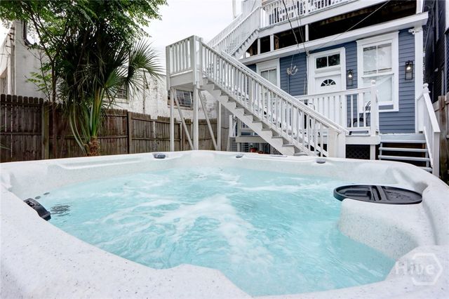 315 W Hall Street, Savannah, GA 31401