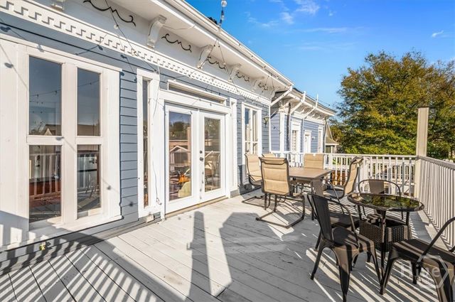 315 W Hall Street, Savannah, GA 31401