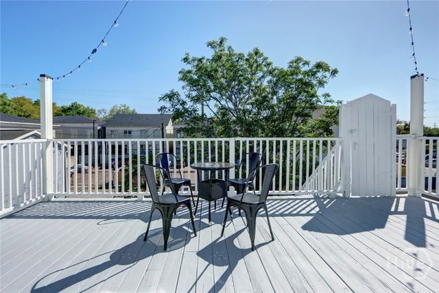 315 W Hall Street, Savannah, GA 31401