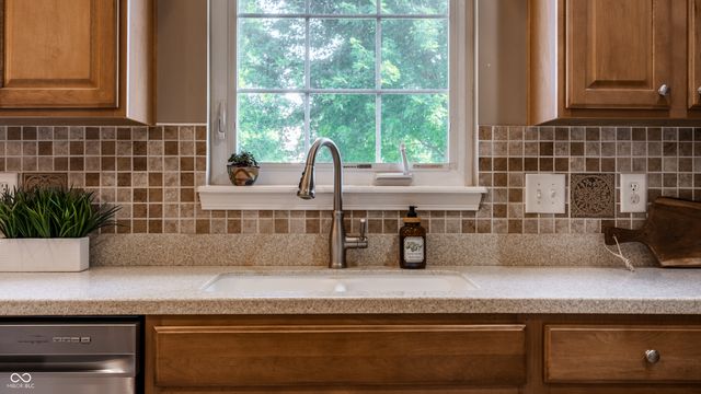 650 Lynton Way, Westfield, IN 46074