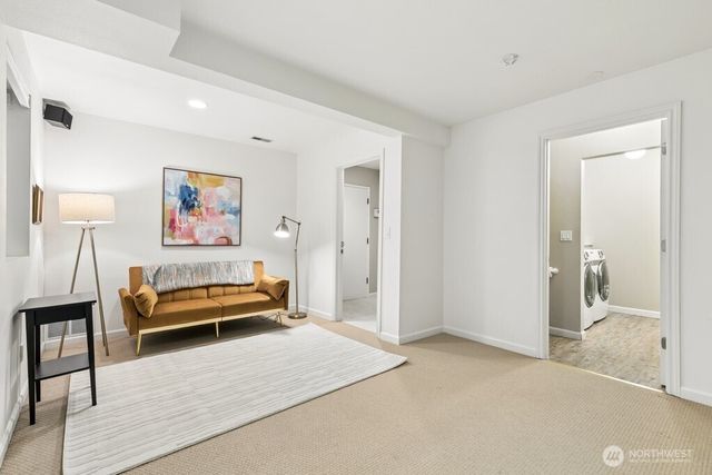 1830 216th Place NE, Sammamish, WA 98074
