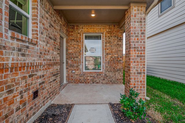 206 Colonnade Reflection Drive, Crosby, TX 77532