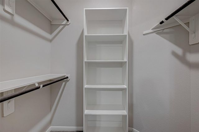 206 Colonnade Reflection Drive, Crosby, TX 77532