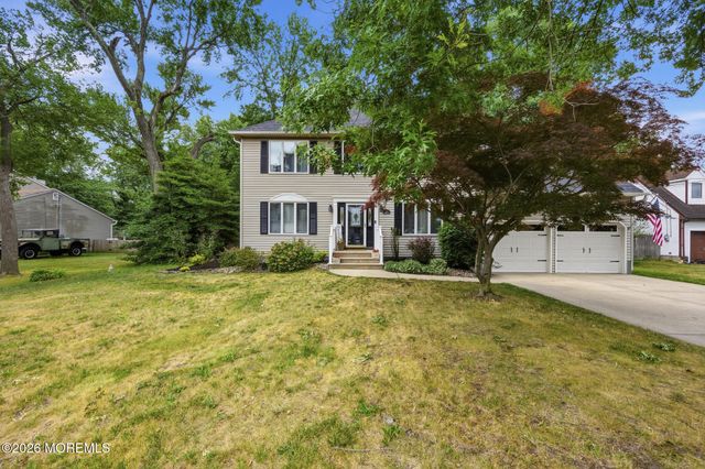 8 Maple Street, Port Monmouth, NJ 07758