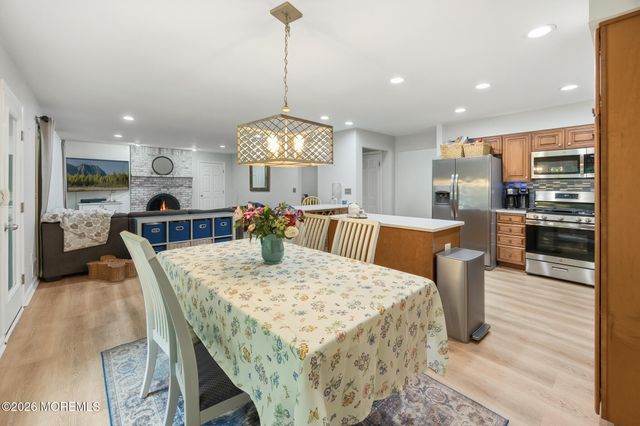 8 Maple Street, Port Monmouth, NJ 07758