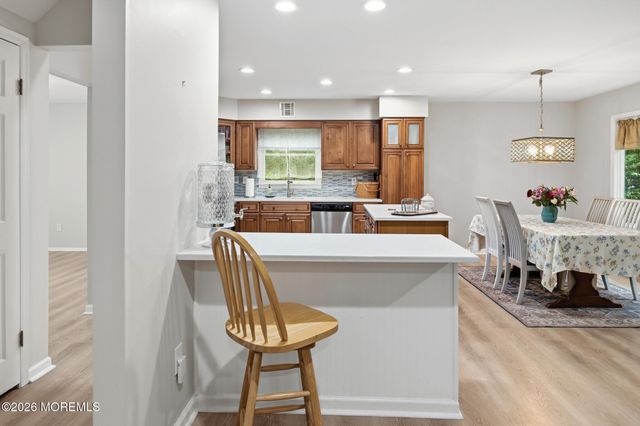 8 Maple Street, Port Monmouth, NJ 07758