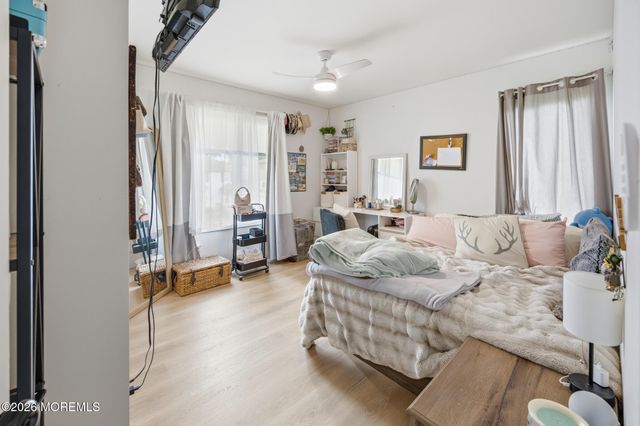 8 Maple Street, Port Monmouth, NJ 07758