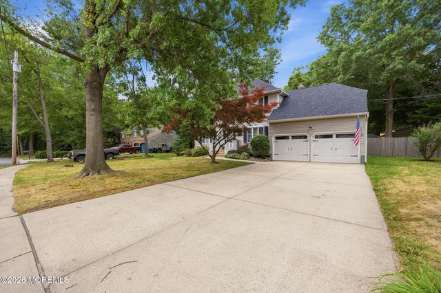 8 Maple Street, Port Monmouth, NJ 07758