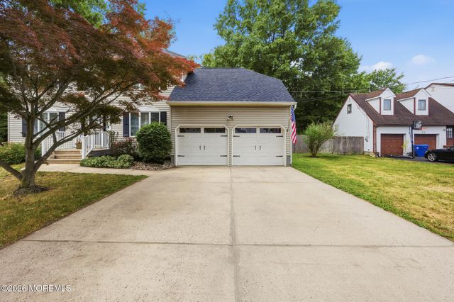 8 Maple Street, Port Monmouth, NJ 07758