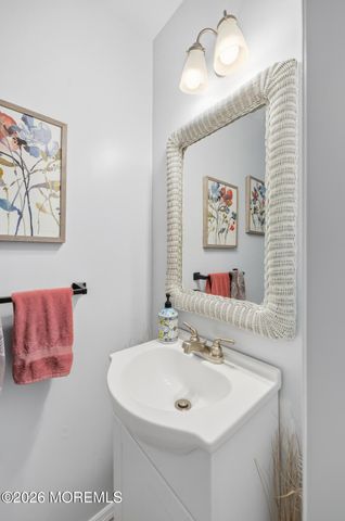 8 Maple Street, Port Monmouth, NJ 07758