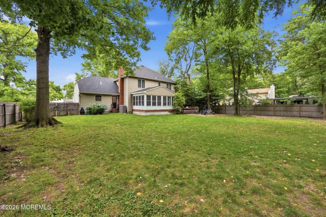 8 Maple Street, Port Monmouth, NJ 07758