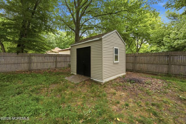 8 Maple Street, Port Monmouth, NJ 07758