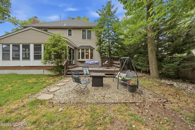 8 Maple Street, Port Monmouth, NJ 07758