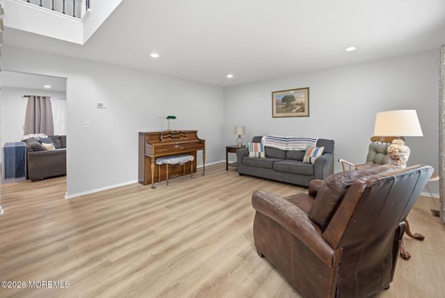8 Maple Street, Port Monmouth, NJ 07758