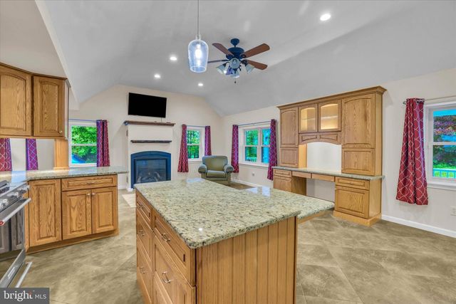 1014 N BAILEY RD, Coatesville, PA 19320