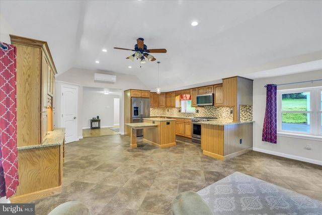 1014 N BAILEY RD, Coatesville, PA 19320
