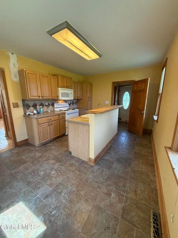 5827 State Highway 30, Amsterdam, NY 12010