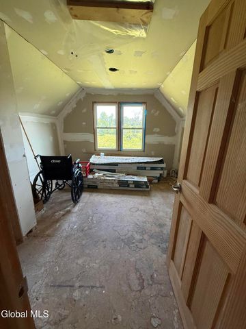 5827 State Highway 30, Amsterdam, NY 12010