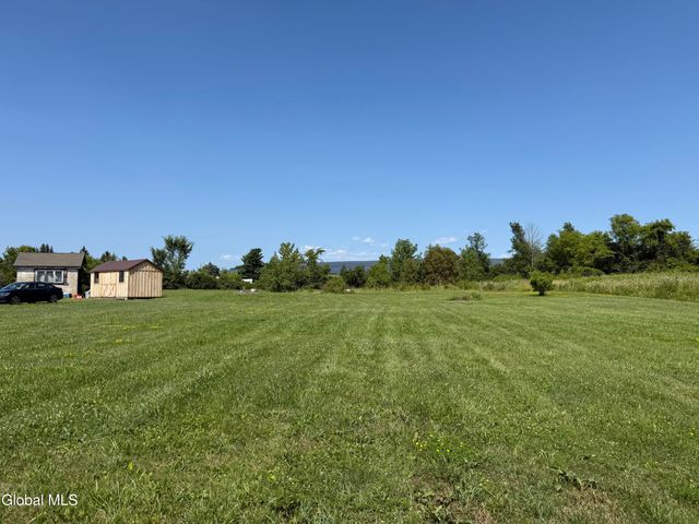 5827 State Highway 30, Amsterdam, NY 12010