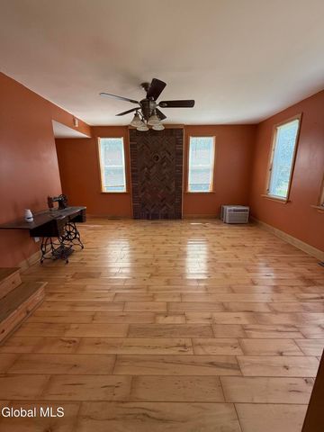 5827 State Highway 30, Amsterdam, NY 12010