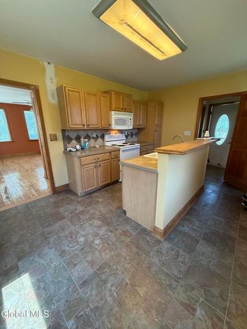 5827 State Highway 30, Amsterdam, NY 12010