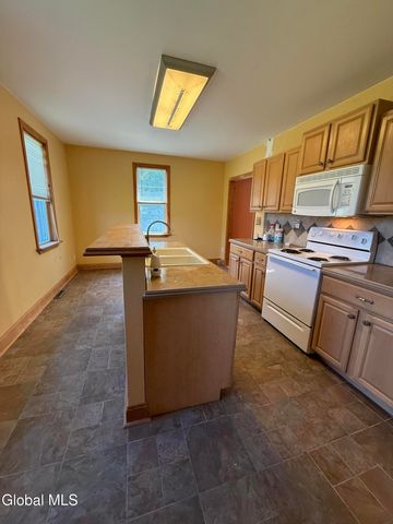 5827 State Highway 30, Amsterdam, NY 12010