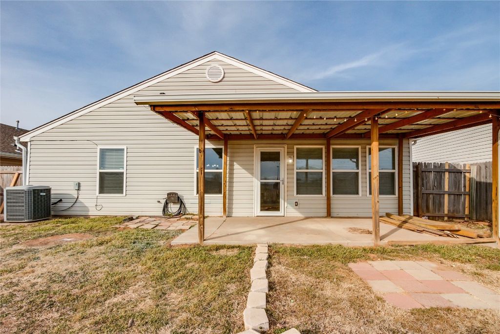 Image 38 of property listing at 1016 SW 156th Street, Oklahoma City, OK 73170