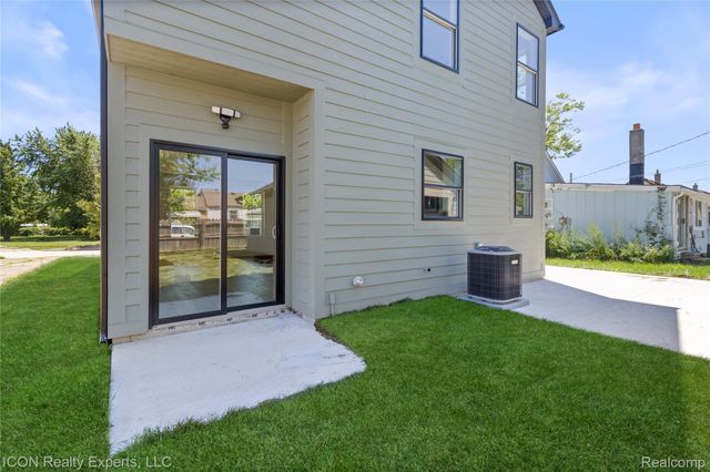 18915 Meier Street, Roseville, MI 48066