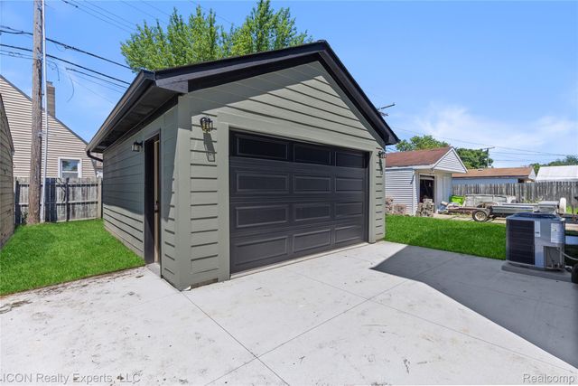 18915 Meier Street, Roseville, MI 48066