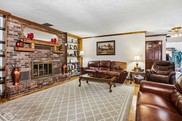 6796 E Woodland Court, Mooresville, IN 46158