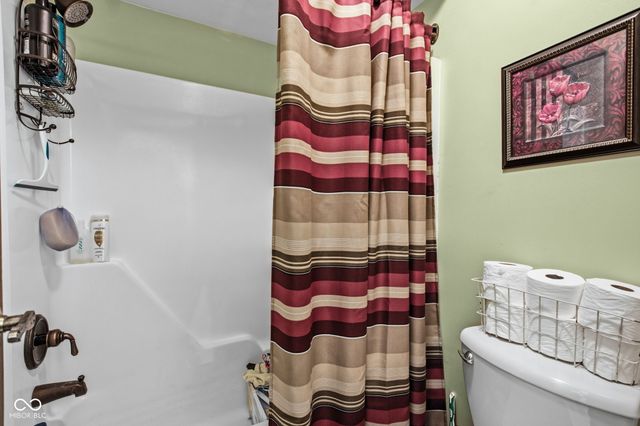 6796 E Woodland Court, Mooresville, IN 46158