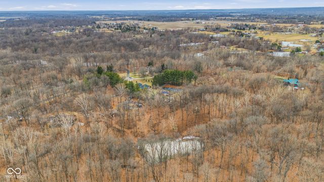 6796 E Woodland Court, Mooresville, IN 46158