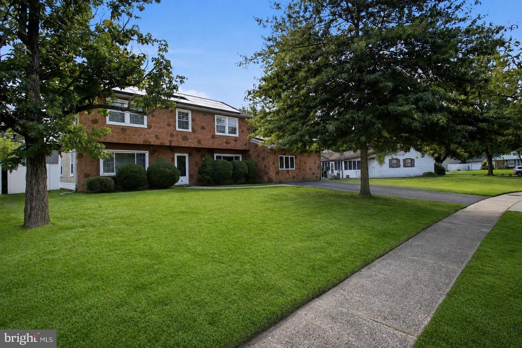 5 NEWPORT LN, WILLINGBORO, NJ 08046 — photo 2