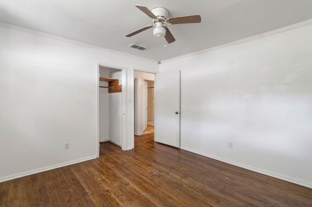 221 Oak Ridge Drive, Onalaska, TX 77360
