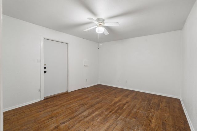 221 Oak Ridge Drive, Onalaska, TX 77360