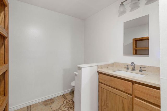 221 Oak Ridge Drive, Onalaska, TX 77360
