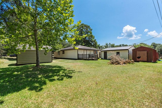 221 Oak Ridge Drive, Onalaska, TX 77360