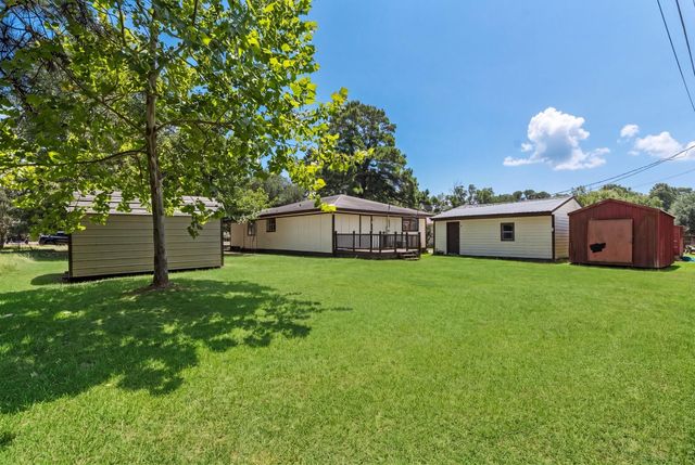 221 Oak Ridge Drive, Onalaska, TX 77360
