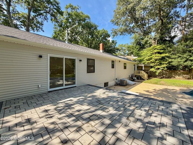 16 Charles Street, Howell, NJ 07731