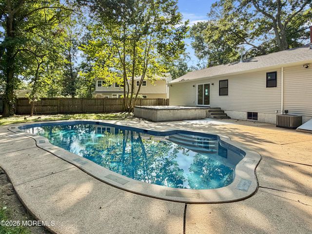 16 Charles Street, Howell, NJ 07731