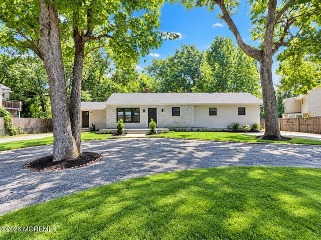 16 Charles Street, Howell, NJ 07731