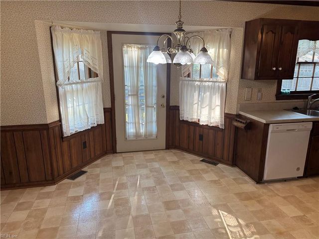 720 Baywood TRL, Chesapeake, VA 23323