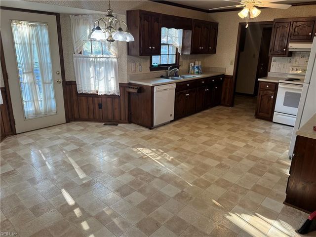 720 Baywood TRL, Chesapeake, VA 23323