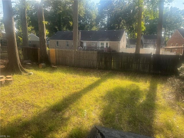 720 Baywood TRL, Chesapeake, VA 23323