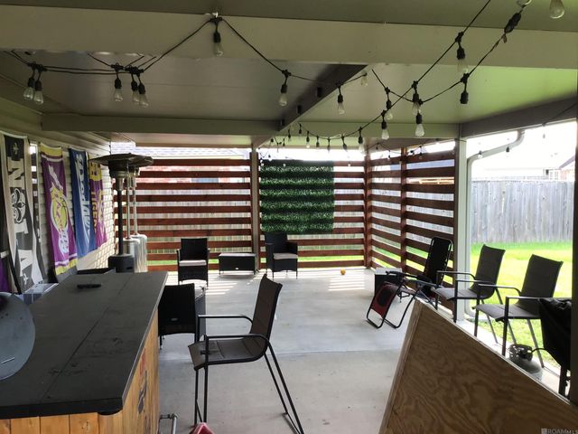 41144 Citadel Dr, Sorrento, LA 70778