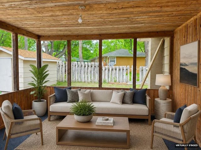998 Overton Drive NE, Fridley, MN 55432