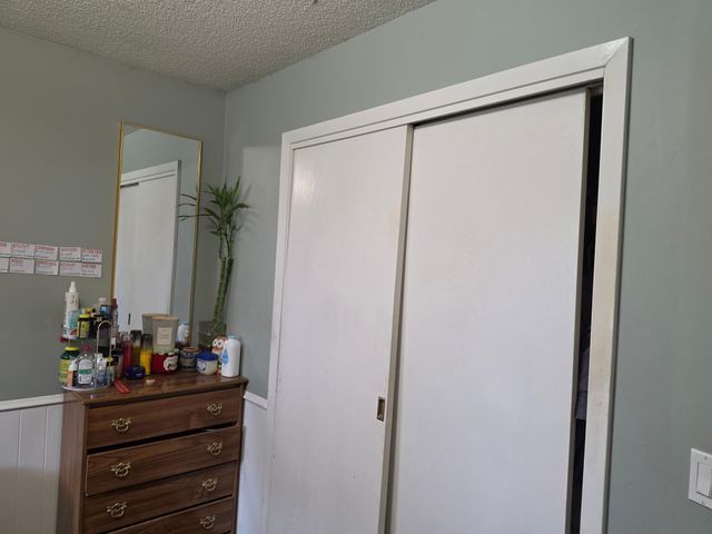 998 Overton Drive NE, Fridley, MN 55432