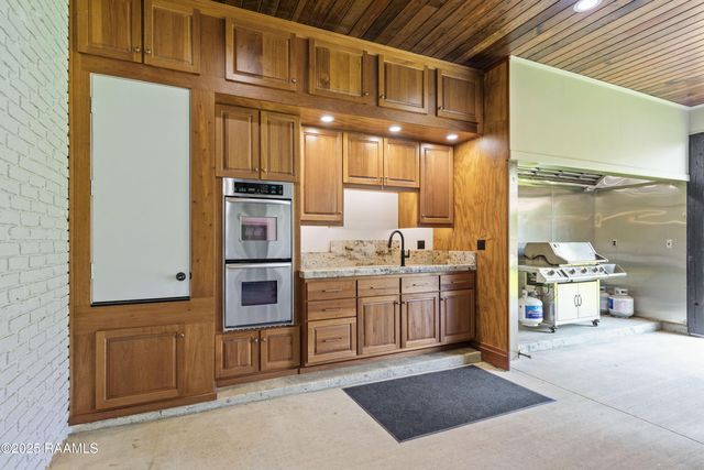 605 Brentwood Boulevard, Lafayette, LA 70503