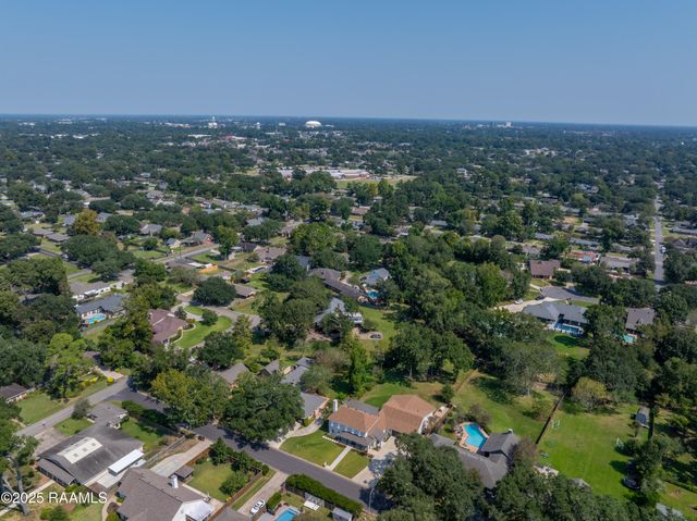 605 Brentwood Boulevard, Lafayette, LA 70503