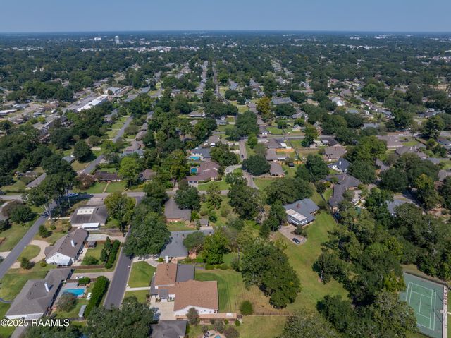 605 Brentwood Boulevard, Lafayette, LA 70503